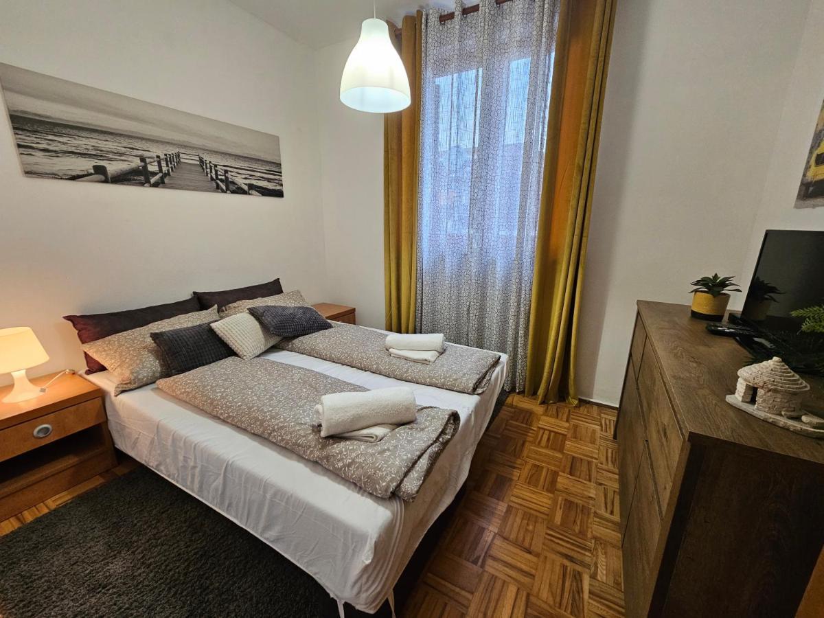 Apartment Gloria Rovinj Bagian luar foto