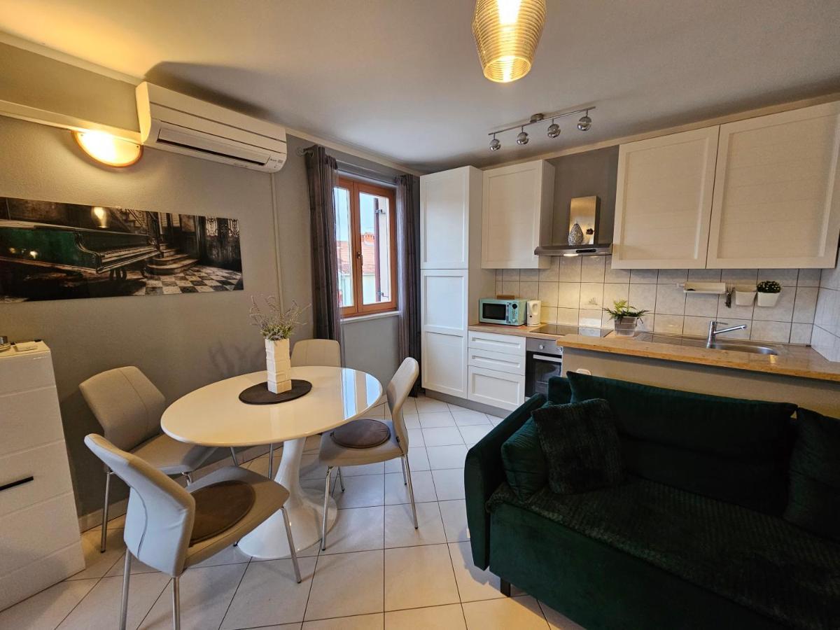 Apartment Gloria Rovinj Bagian luar foto